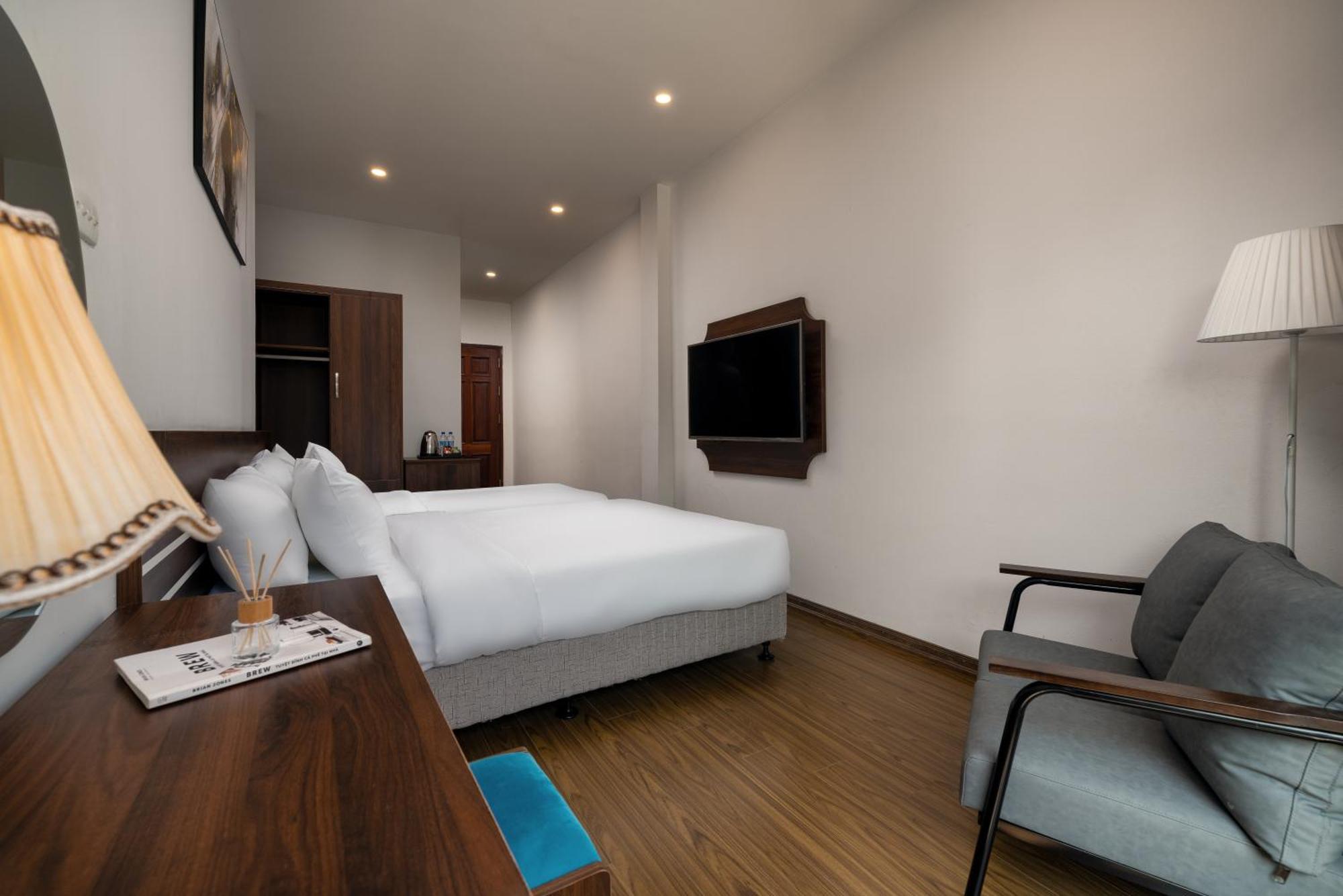 Astoria Hanoi Hotel & Travel Extérieur photo